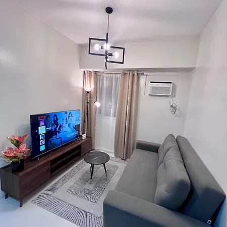 High And Cozy Apartment